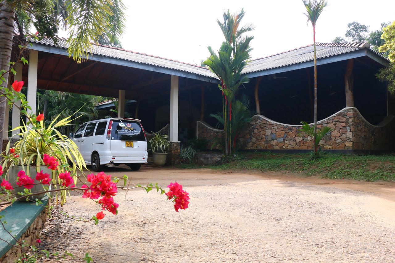 Royal Green Garden Hotel Puttalam Exterior photo